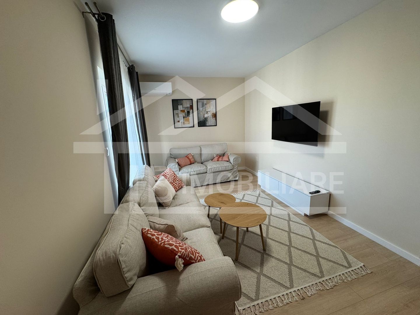 Apartament cu 2 camere, 55mp, parcare, Zona Vivat Residence - Poză 2