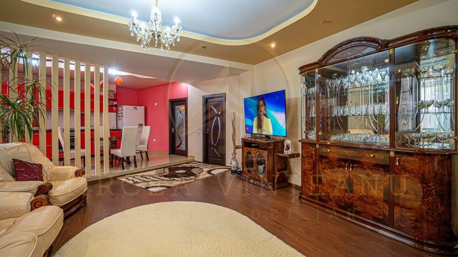 Casă Spațioasă în Palazu Mare – Ideală pentru Două Familii! - Poză 2