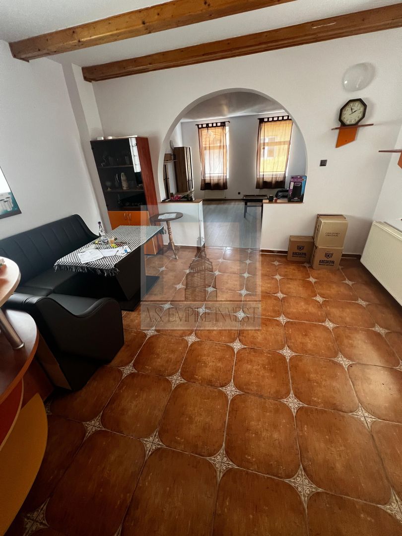 Casa /Villa 3 camere mobilata/utilata - zona Centrul Civic - Poză 7