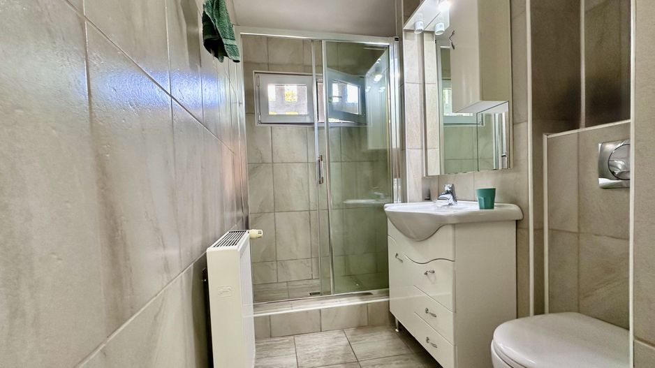 Apartament decomandat 4 camere de închiriat – zonă Medicina/Prefecturǎ - Poză 12