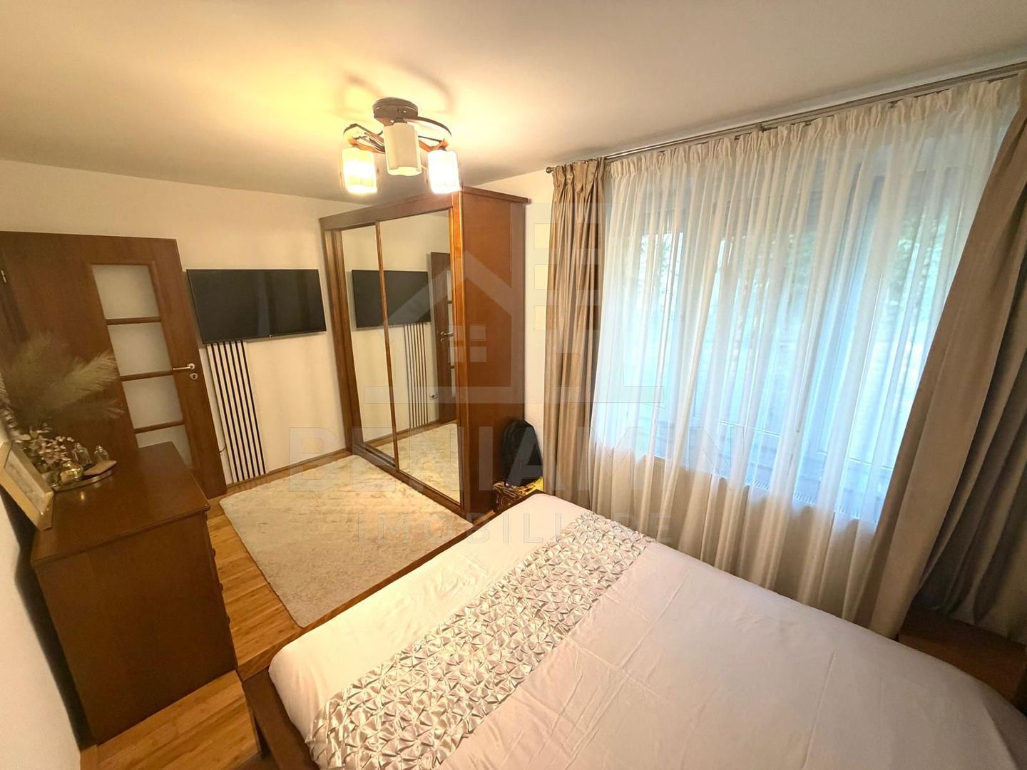 Apartament 3 camere decomandat parter Brazda lui Novac Simplon 67mp - Poză 8