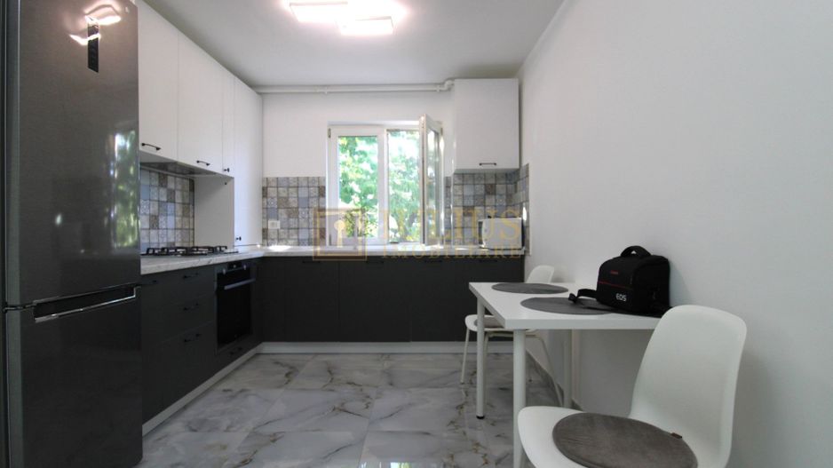 Apartament spatios, amenajat modern, dressing-Cetatii - Poză 3