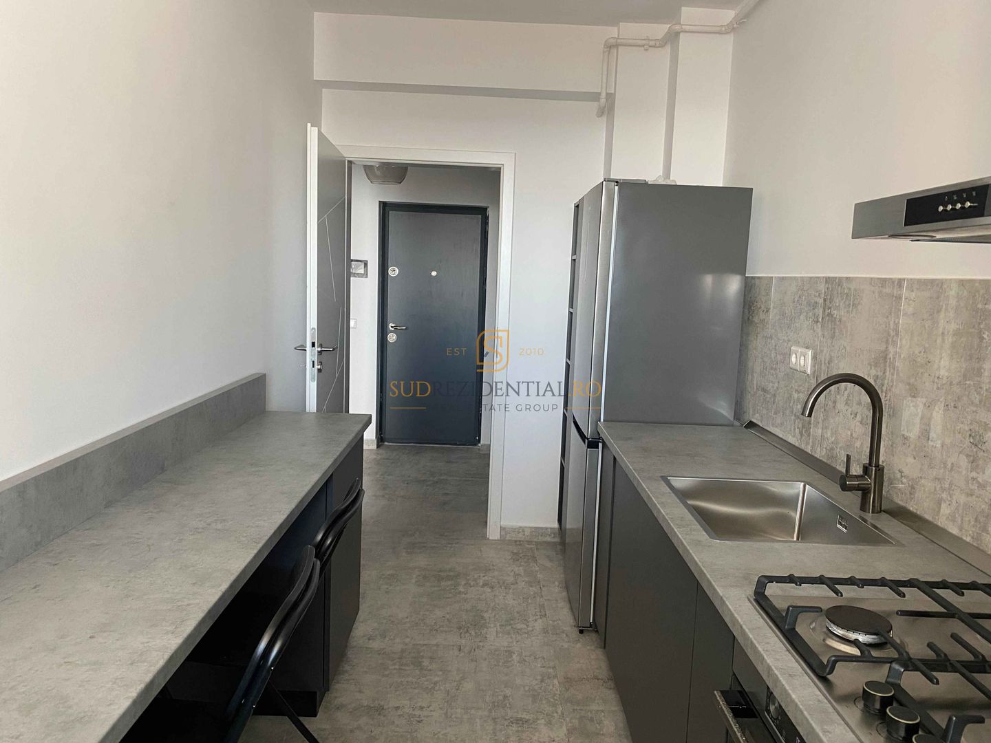 Garsoniera noua, mobilata si utilata, parcare inclusa – Oltenitei - Poză 4