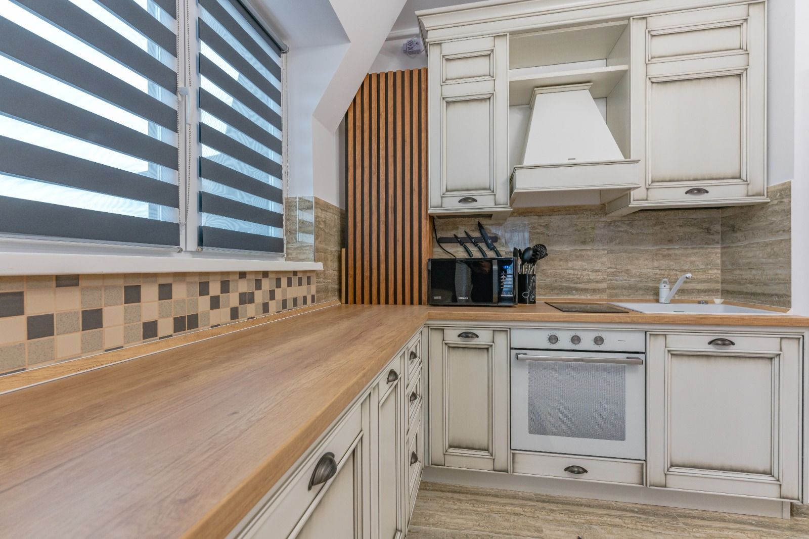 Apartament 2 camere tip penthouse Rasnov | Terasa 50 mp - Poză 14