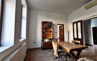 Casa de închiriat cu 6 camere în zona Centrala,  Oradea - Poză 12