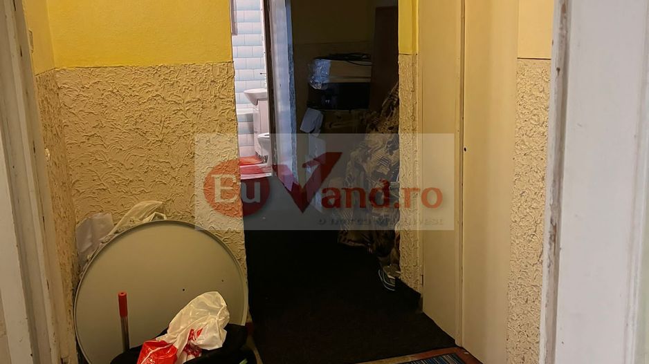 De vanzare apartament 3 camere Micro 16, etaj 4/4, 64.000 euro - Poză 8