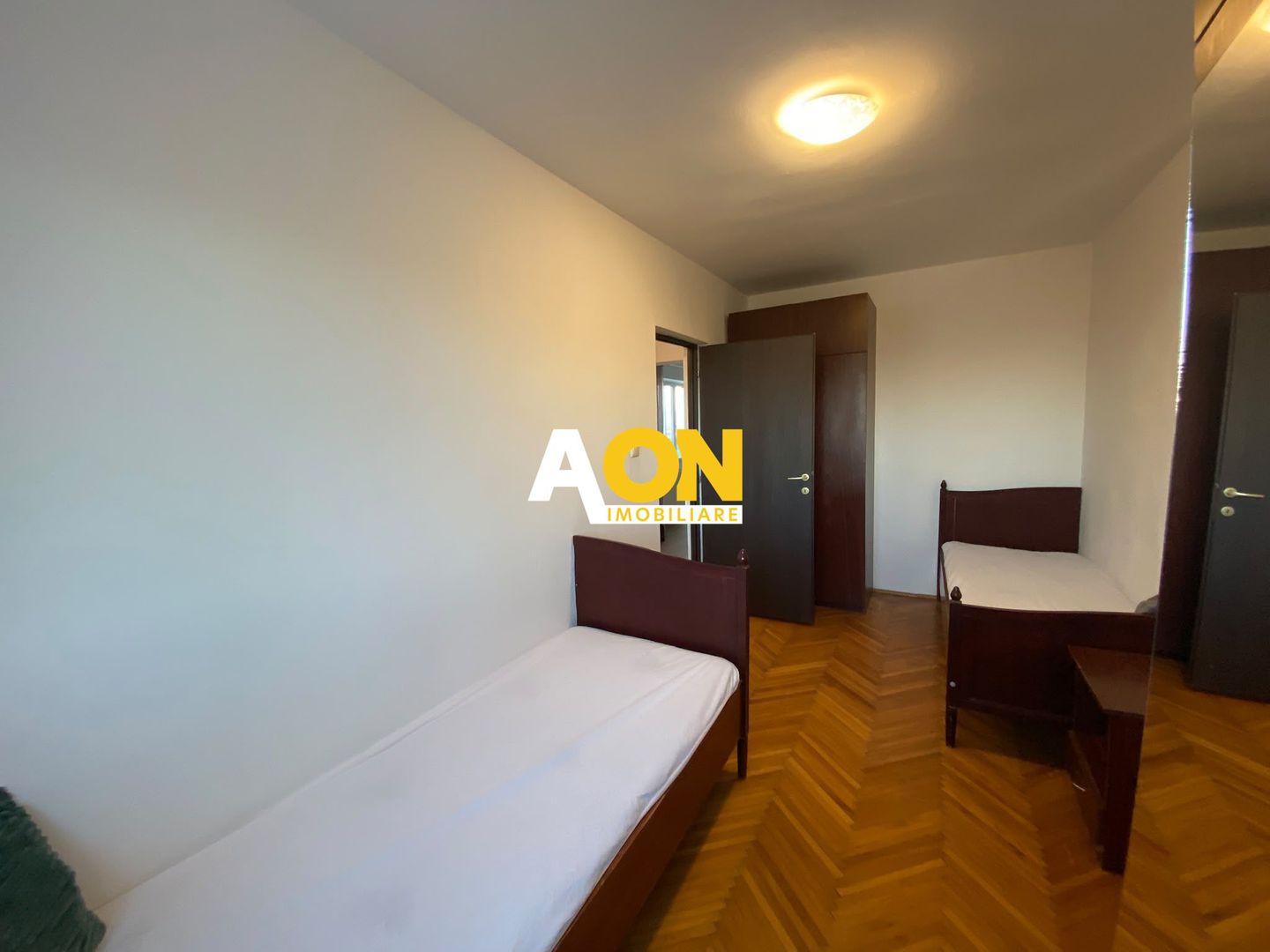 Apartament cu 4 Camere, Bloc cu Lift, Bld. Transilvaniei - Poză 6