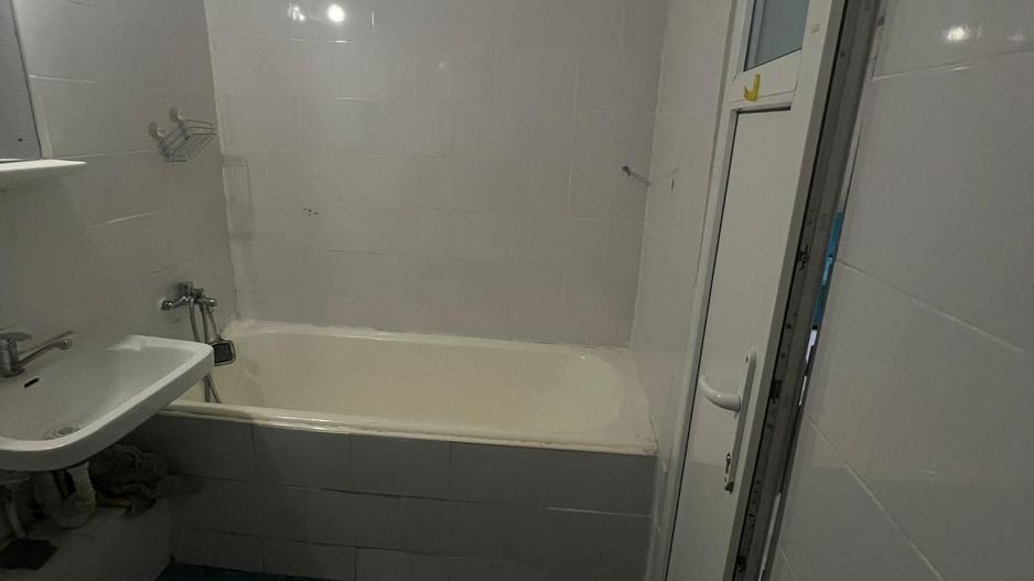 AP. 2 CAMERE RAHOVA, CENTRALA TERMICA, BUCATARIE INCHISA, MOBILAT - Poză 14