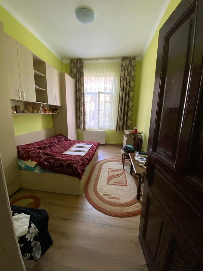 De vanzare apartament 4 cam. in vila 140 mp si curte 170 mp ultracentral sect 5 - Poză 10