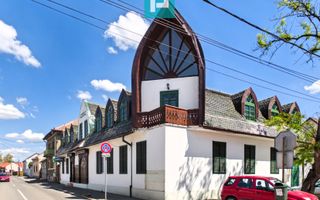 Pensiune 18 Camere cu Restaurant - Cetatea Oradea - Poză 1