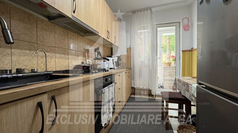 Apartament 3 camere decomandate | 67 mp | Curte | Cetate - Poză 2
