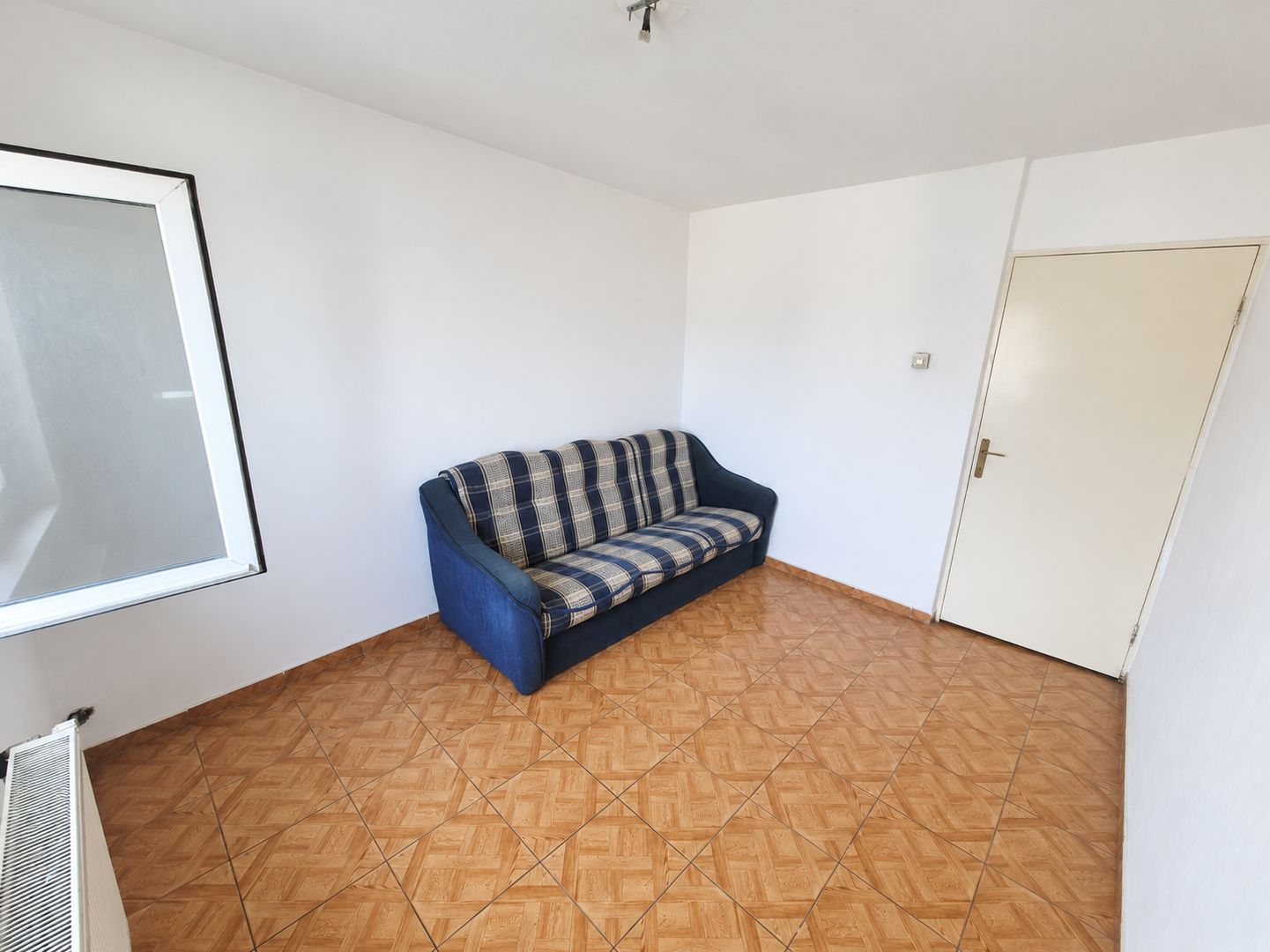 Apartament de vânzare 3 camere decomandat Voluntari - Poză 4