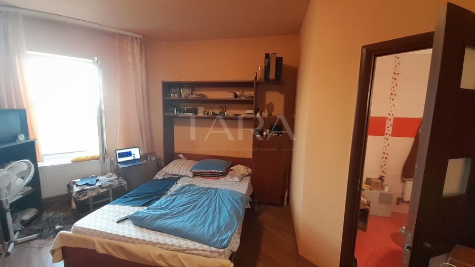 Apartament cu 3 camere în zonă centrală, compartimentat eficient. - Poză 3