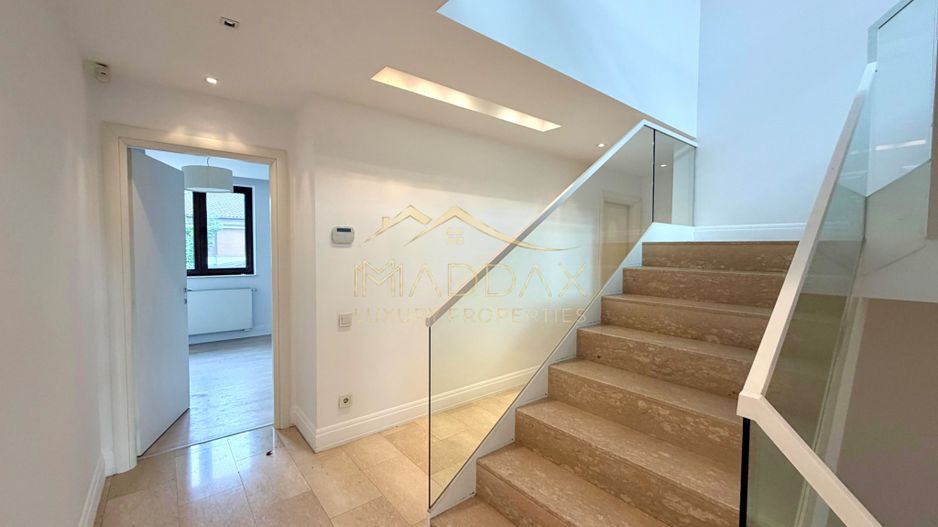 Vila cu 9 camere *900 teren* & piscina privata // Pipera - Poză 9