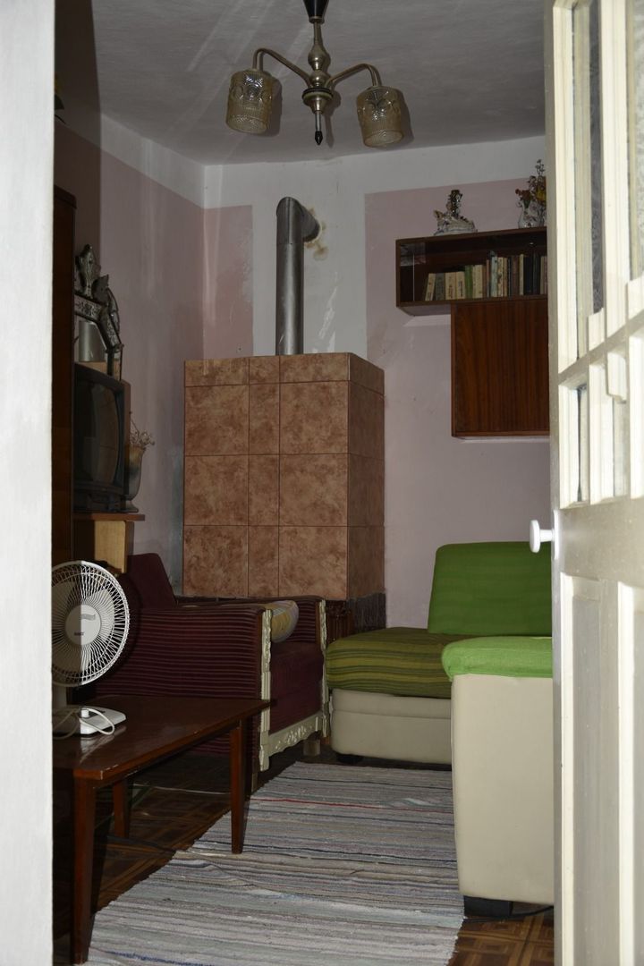 CASĂ TRADIȚIONALĂ CU GRĂDINĂ GENEROASĂ ȘI VIE – ISACCEA, JUD. TULCEA - Poză 11