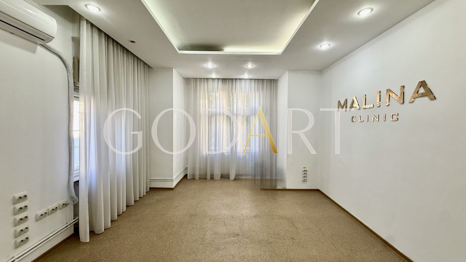 Apartament in vila | Ultracentral | 2 intrări | Garaj 30 mp | Renovat - Poză 3