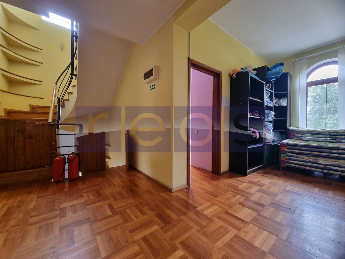 DE INCHIRIAT VILA  D+P+1+2 + CURTE | ZONA PARCUL CAROL - Poză 22