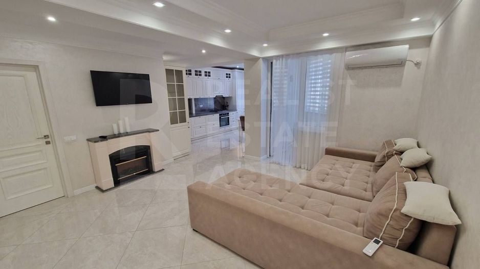 Chirie, apartament, 4 camere, str.  Melestiu, Botanica - Poză 1