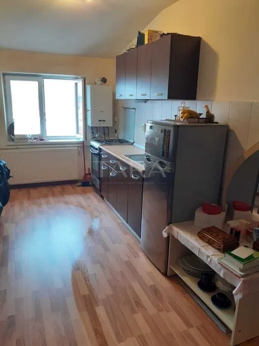 Apartament 2 camere, zonă Eroilor – locație centrală și accesibilă. - Poză 1
