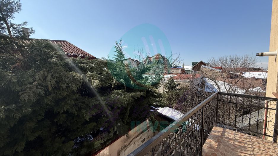 Proprietate cu 2 case și curte | 6 min Metrou Eroii Revoluției - Poză 8