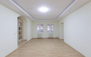 Chirie, casă, 2 nivele, 5 camere, str. Alexandru  Cosmescu, Centru - Poză 6