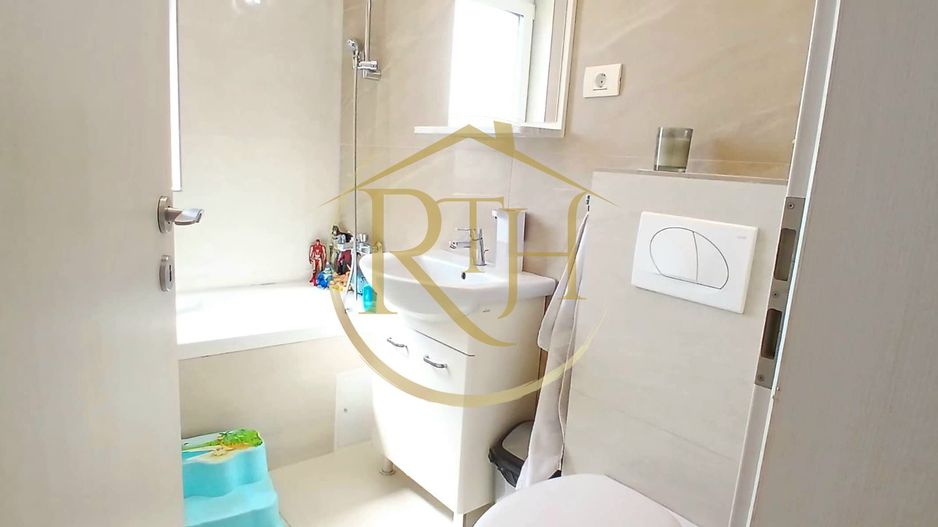 Oferim spre vânzare un apartament deosebit cu 3 camere, în zona Buziașului! - Poză 20