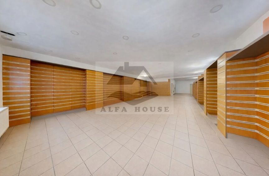 Casă plus Spațiu Comercial 741 mp, Teren 906 mp Brasov - zona Blumana - Poză 1
