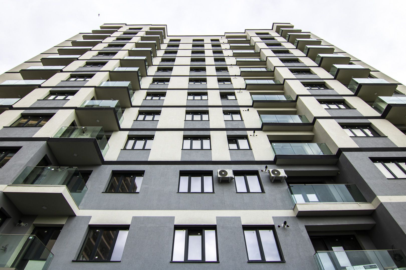 2 camere cu CENTRALA PROPRIE, COMISION 0%, MUTARE RAPIDA, NOU, etaj intermediar - Poză 3