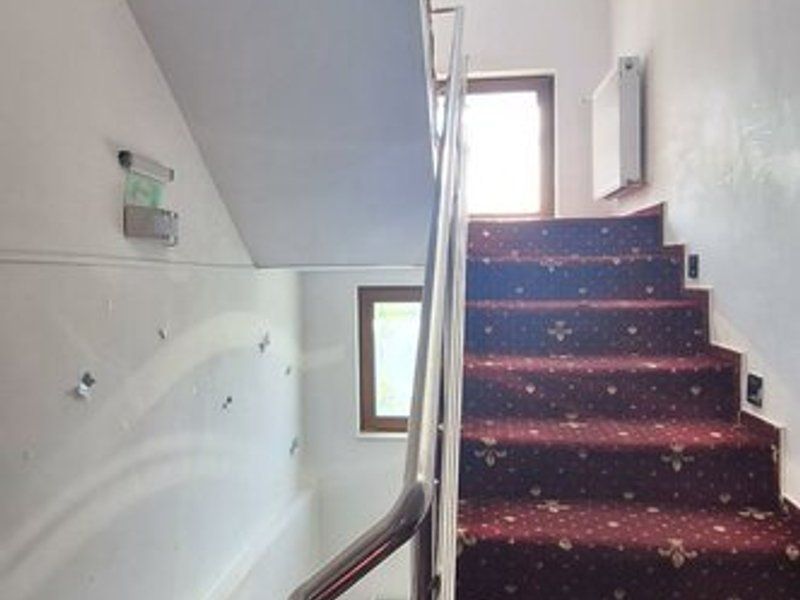 Casă / Vilă cu 8 camere de vânzare - Poză 6