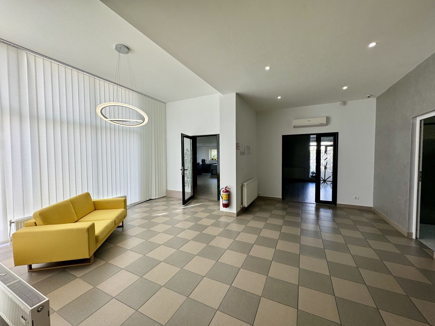 Spațiu comercial - Poză 2