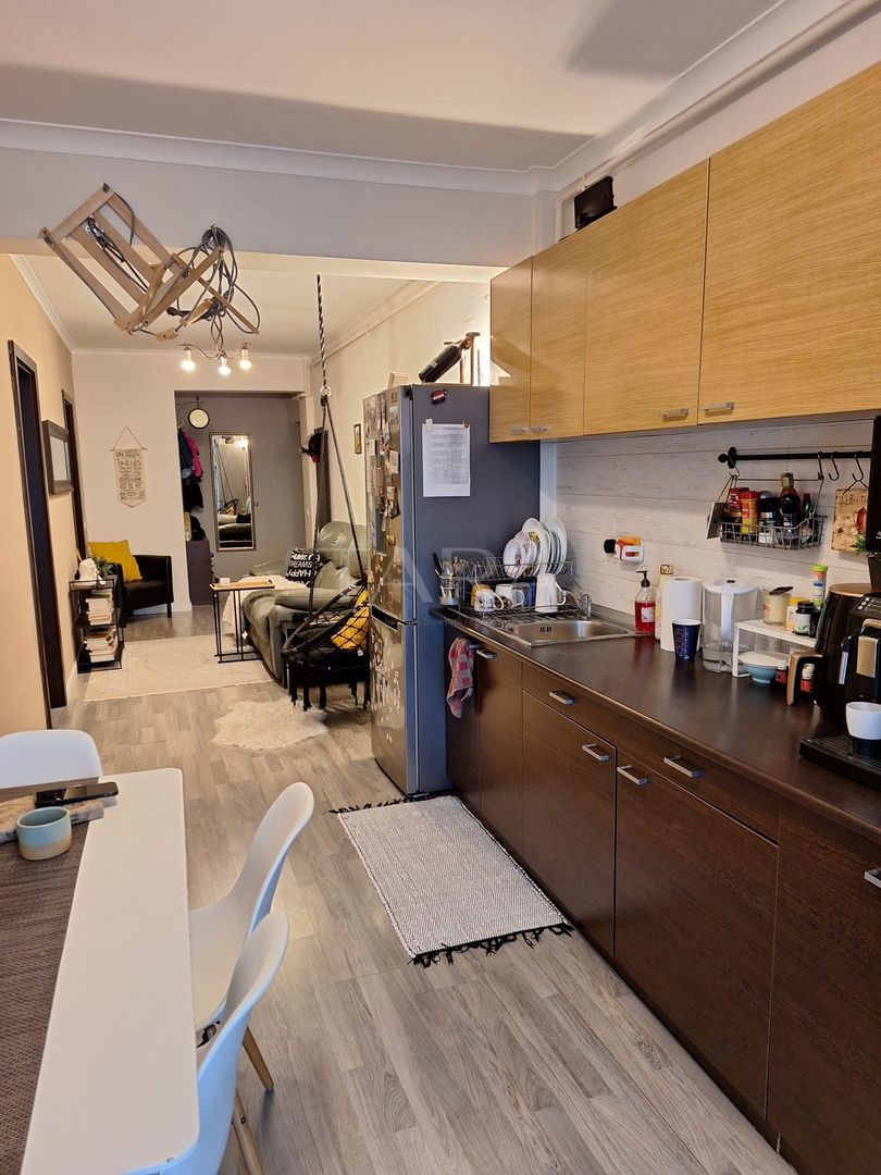 Apartament Modern de 2 Camere - Poză 4