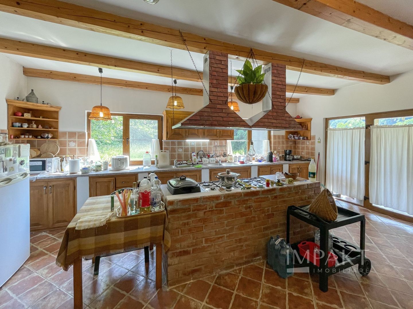 Vila superba 300mp + teren 1400mp & front la rau in Somesul Rece. - Poză 25