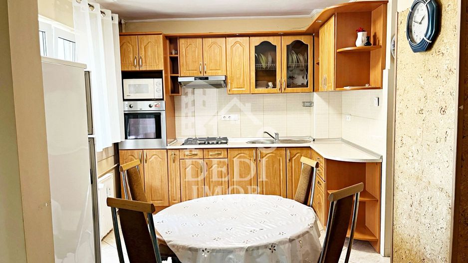 Apartament cu 4 camere de inchiriat, zona Cantemir, Oradea - Poză 8