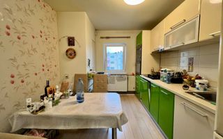 Apartament de 4 camere, 77mp, etaj intermediar, renovat, Plopilor - Poză 10