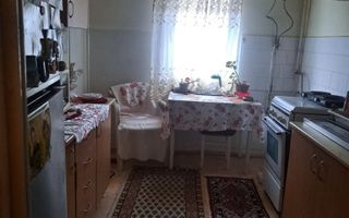 BRASADAS vinde ap 2 cam etaj 4/4 in Micro 16. - Poză 2
