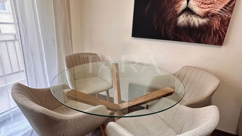 Apartament cu 3 camere, complet mobilat și utilat – strada Eroilor. - Poză 2