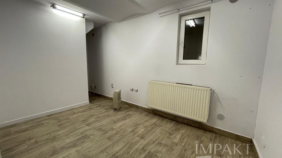 Spatiu comercial cu vad bun de inchiriat in zona centrală! - Poză 15