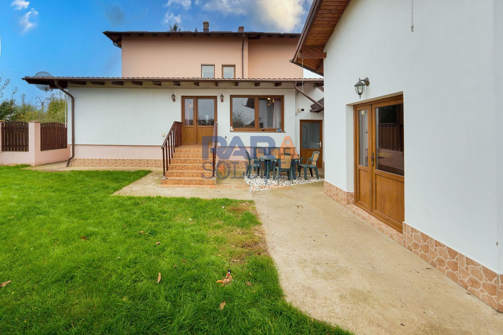 Vilă cu 6 dormitoare, 2 garaje, anexe multiple - 2076 mp teren - Poză 20