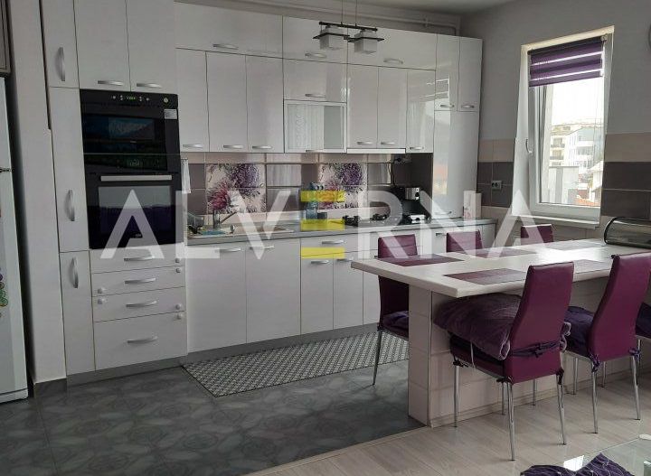 Apartament 3 camere, 78mp, mobilat, balcon, parcare, zona Stadionului - Poză 3