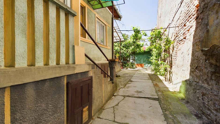 Casă pe strada Petru Rareș - Poză 4