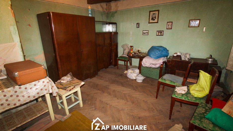 Unirii - Zona Darina - Casa 4 camere - Teren 691 mp cu deschidere 26 m - Poză 9