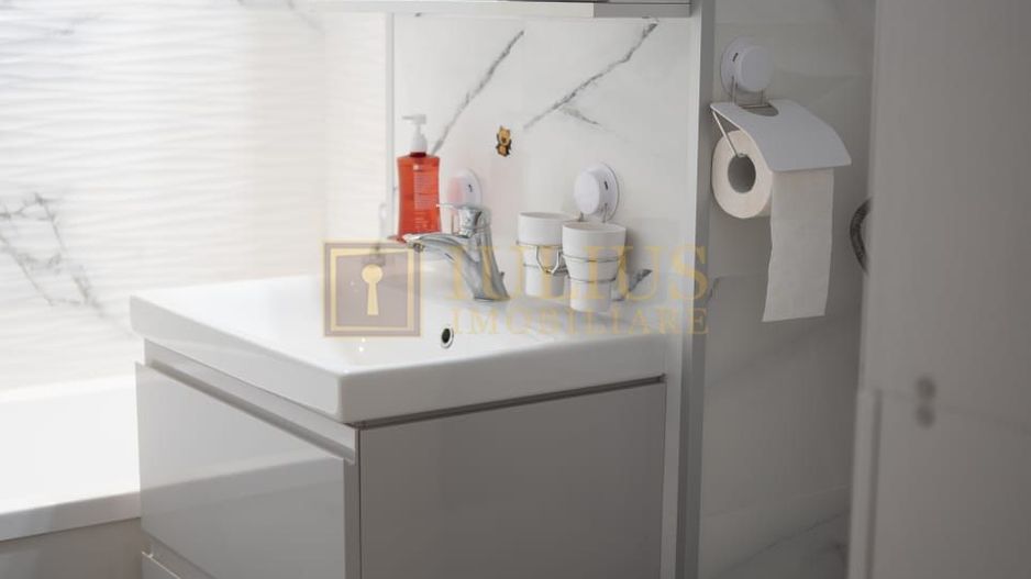 Apartament 4 camere+2 bai foarte aproapte de Spitalul Judetean - Poză 17