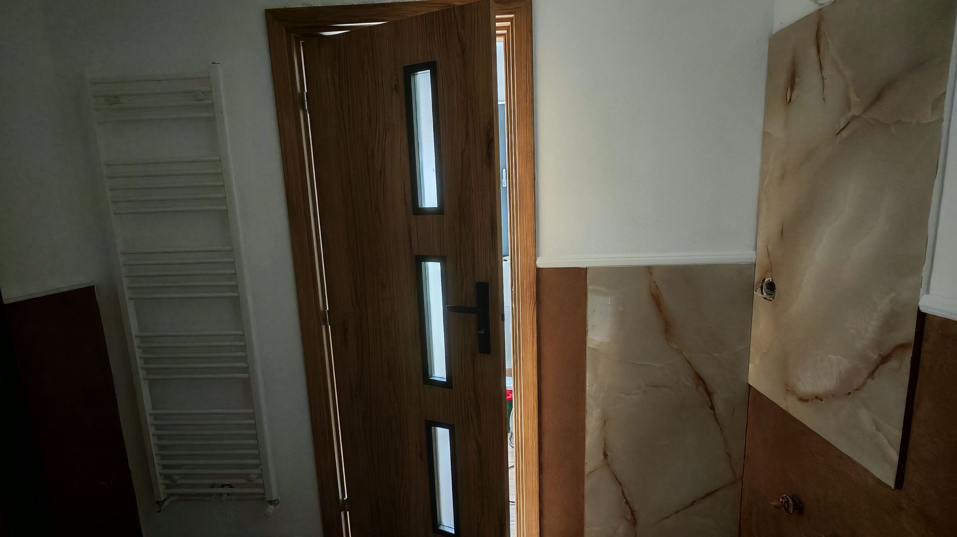 Corp de casa P+M 4 camere , ASTRA - Carpatilor -LIDL- ,curte comuna. - Poză 29