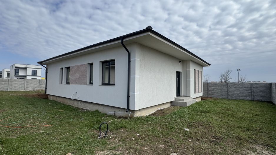 Casa parter Tunari 5 camere curte 400m2, 140m2, UTILITATI, zona buna - Poză 4