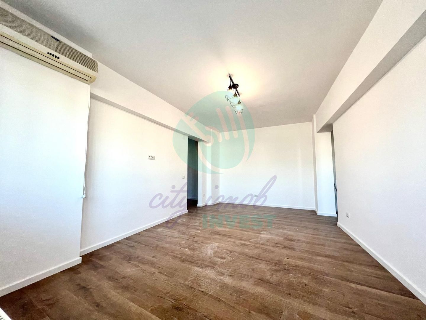 3 camere RENOVATE  la doar 5 minute de Metrou Muncii - Poză 2