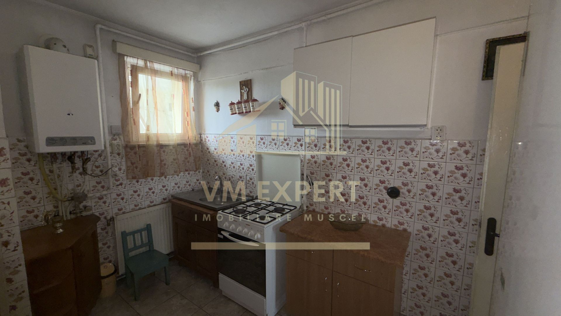 APARTAMENT 2 CAMERE ETAJ 4 ZONA ULTRACENTRALĂ CAMPULUNG - Poză 32