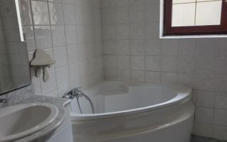 Vila de inchiriat - Poză 32