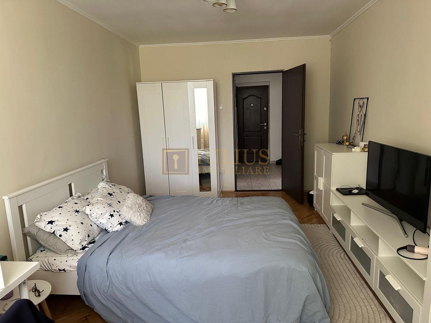 2 camere| in spatele facultatii de Medicina| disponibil din 1 Mai| - Poză 1