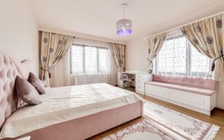 Vilă cu 7 camere de vânzare în zona Central - Poză 20