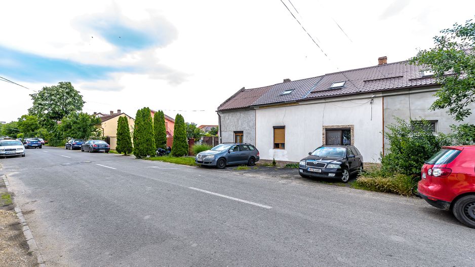 Apartament cu 2 camere, la curte comună, în Grădște. - Poză 4